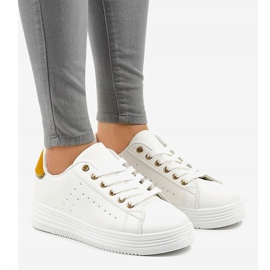 Klassiset valkoiset lenkkarit BK-52-alustalla valkoinen 1