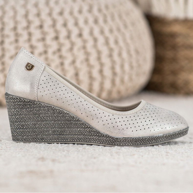 Kevyet kiilapumput beige 1