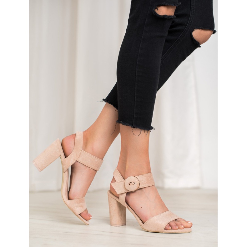 Beige sandaalit VINCEZA -baarissa 1