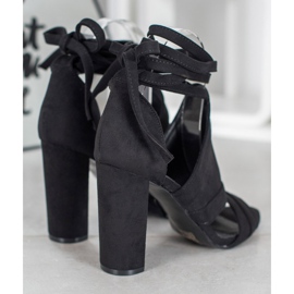 Seastar Sidotut sandaalit postissa musta 1