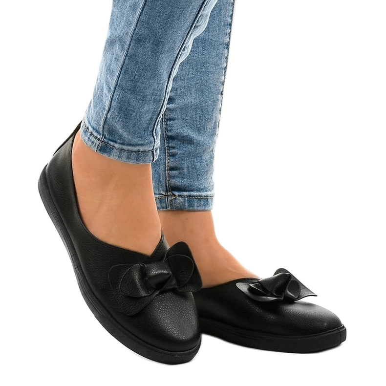 Mustat lenkkarit 8895-1 1