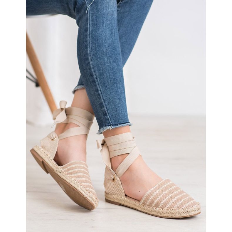 Small Swan Espadrillit koristeellisella nauhalla beige 2