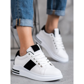 Weide Urheilukengät mustilla lisäosilla valkoinen musta 2