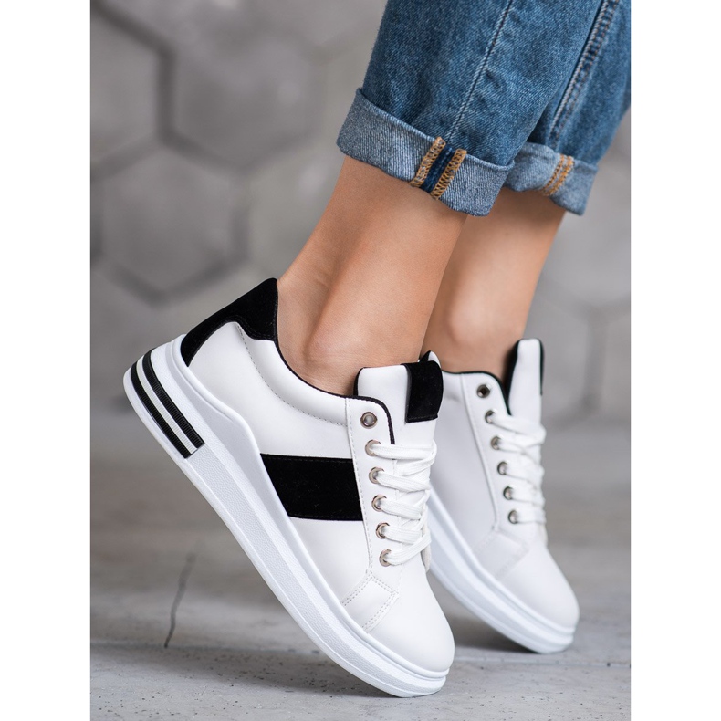 Weide Urheilukengät mustilla lisäosilla valkoinen musta 1