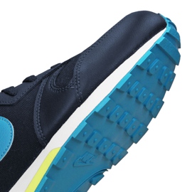 Nike Md Runner 2 Gs Jr 807316-415 kengät tummansininen 1