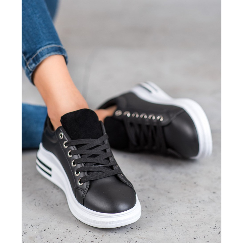 SHELOVET Urheilukengät lavalla musta 1