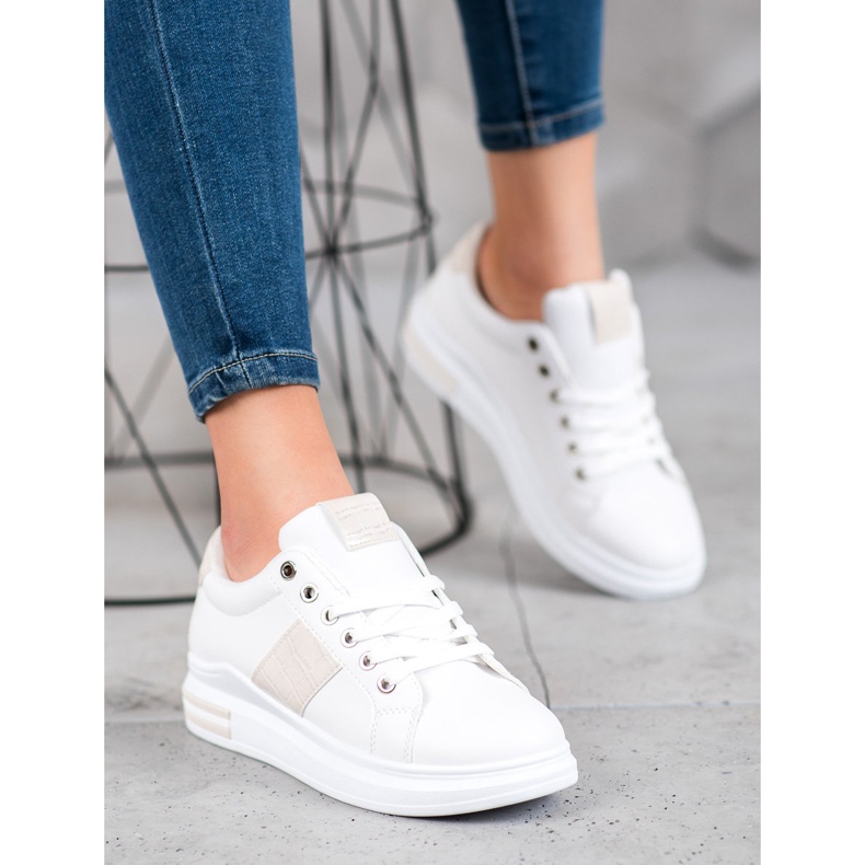 Weide Urheilukengät, joissa on beigenväriset lisäosat valkoinen 2