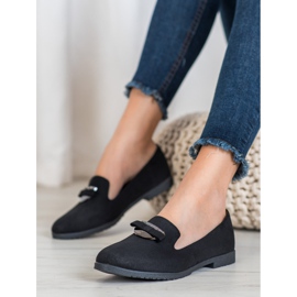 Miss Laura Lords With Ornament musta 2