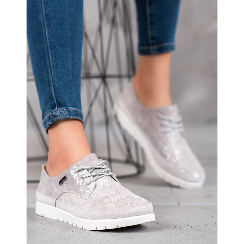 Filippo Nahka murtuu alustalla harmaa 1