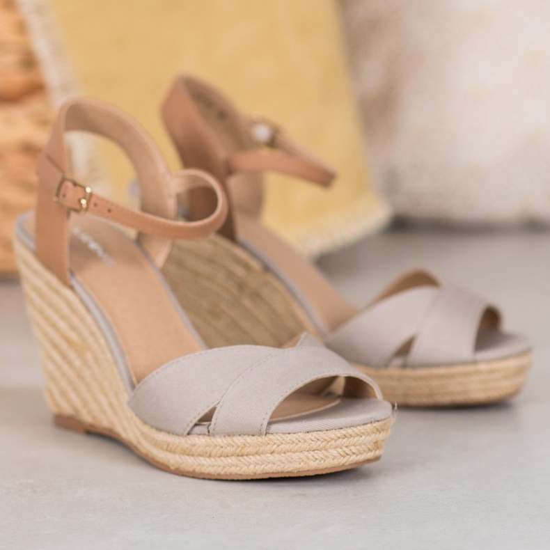 J. Star Kevyt Wedge sandaalit beige 1