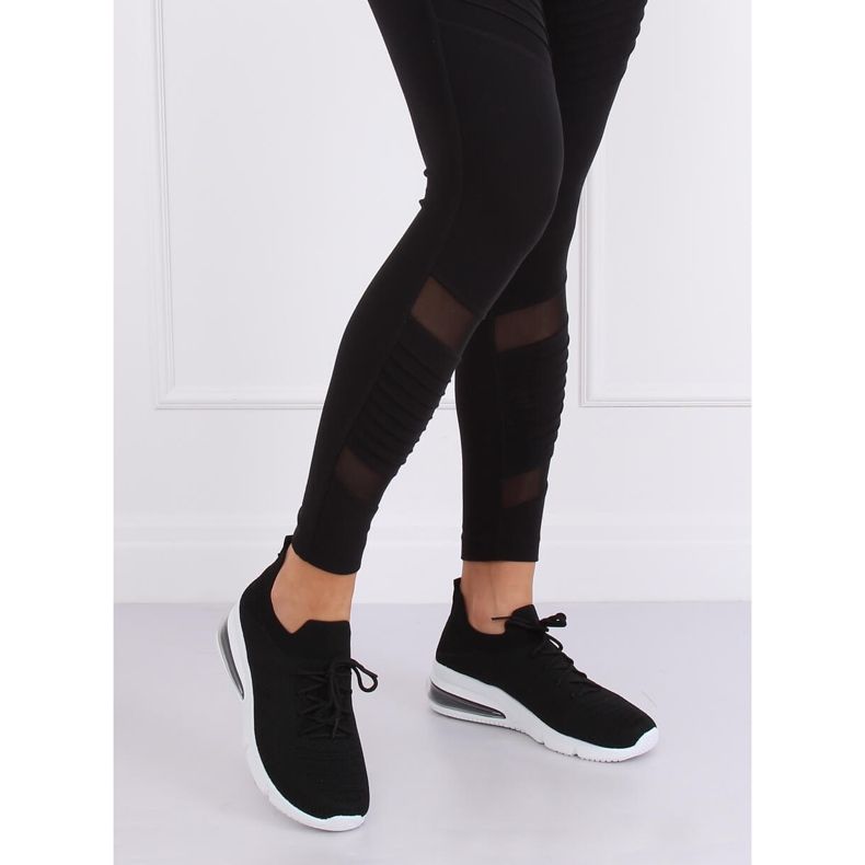 Mustat urheilukengät R13YD113-29 Musta 1