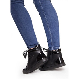 Korkeavartiset tennarit R18 musta 2