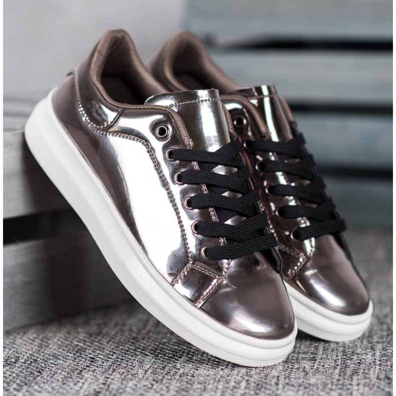 Bona Kiiltävät kengät lavalla ruskea monivärinen 1