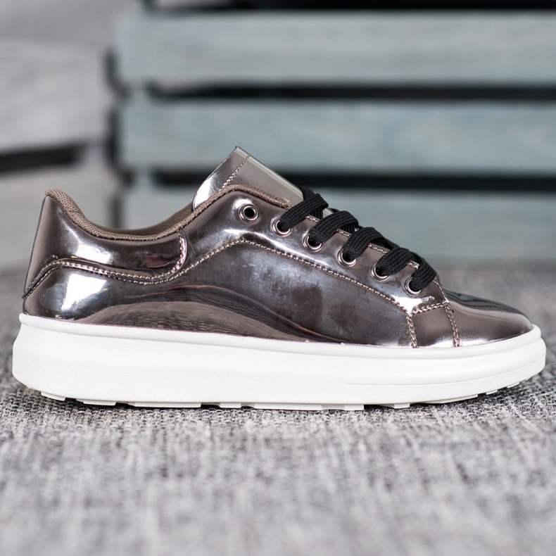 Bona Kiiltävät kengät lavalla ruskea monivärinen 2