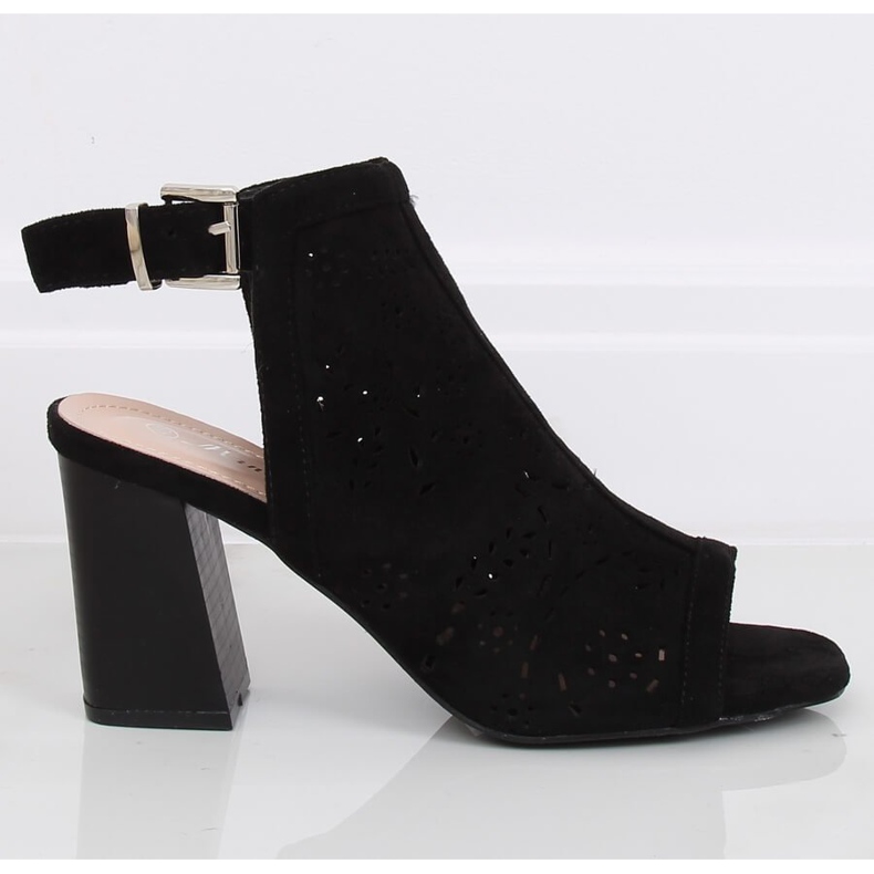 Musta avokärkiset pumput 3015 Musta 2