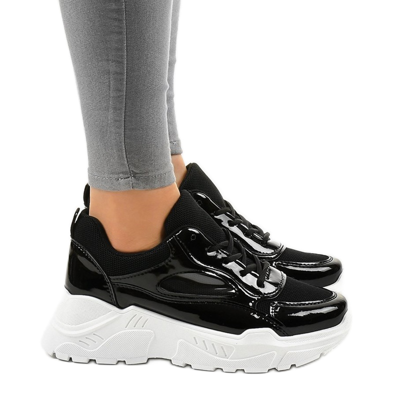 Muodikkaat mustat urheilukengät MS381E 1