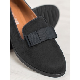 Miss Laura Herrat jousella musta 1