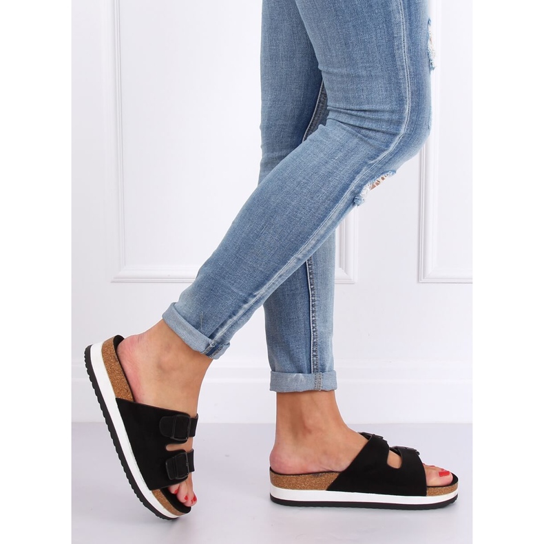 Mustat scholki -tossut SS115P musta 1