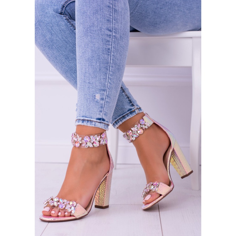 Lu Boo Opalescent Champagne Sandaalit Lambada tekojalokivi vaaleanpunainen keltainen 1