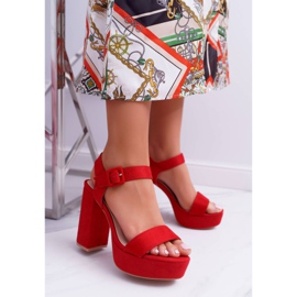 NFR Naisten sandaalit korkealla korolla ja alustalla Punainen LaMondes 1