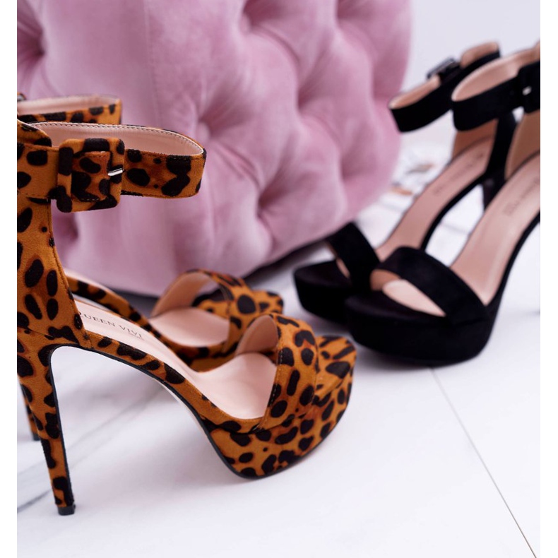 NFR Naisten sandaalit korkokenkä Platform Black Welbos musta 2