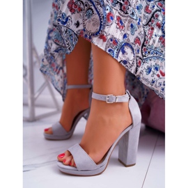 ADY Naisten harmaat sandaalit Debora -korkokengillä 1