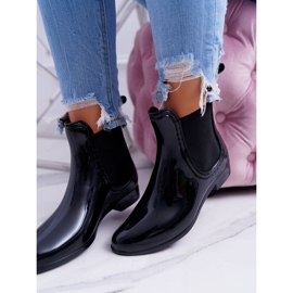 Naisten lakatut mustat slip-on galoshes 2