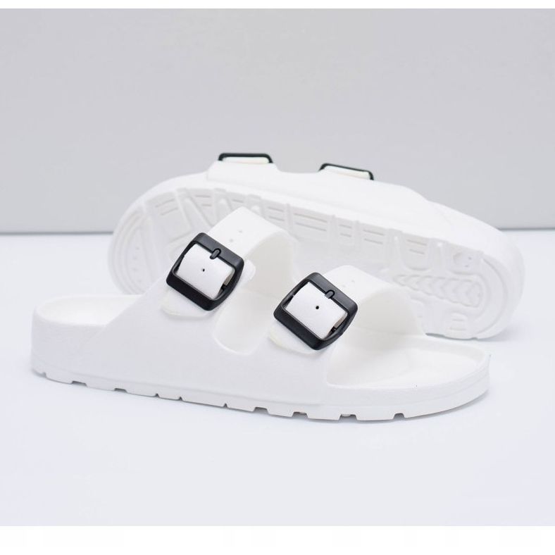 Flameshoes Miesten valkoiset puutarhavalotossut valkoinen 2