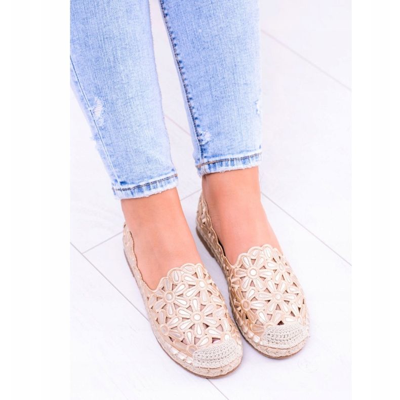 Lu Boo Naisten ballerinat Golden Espadrilles Macarena Flowers kultainen 2