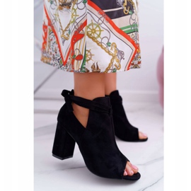 Vinceza Mustat saapikkaat sandaalit baarissa harmaat 1