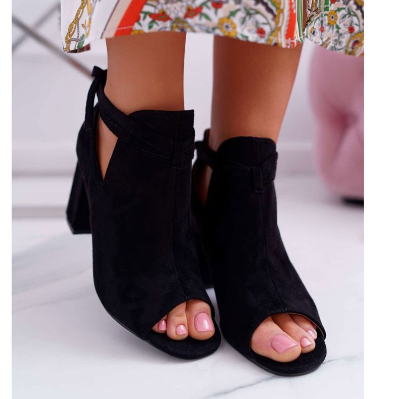 Vinceza Mustat saapikkaat sandaalit baarissa harmaat 2