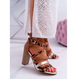 FE1 Tyylikkäät naisten sandaalit korkealla korolla Villey -vyöillä ruskea 1