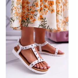 Naisten valkoiset Lu Boo -sandaalit, joissa Mariachi Studs valkoinen 1