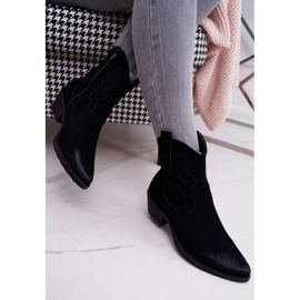 BUGO Naisten Cowboy -saappaat Suede Black Ferders musta 2