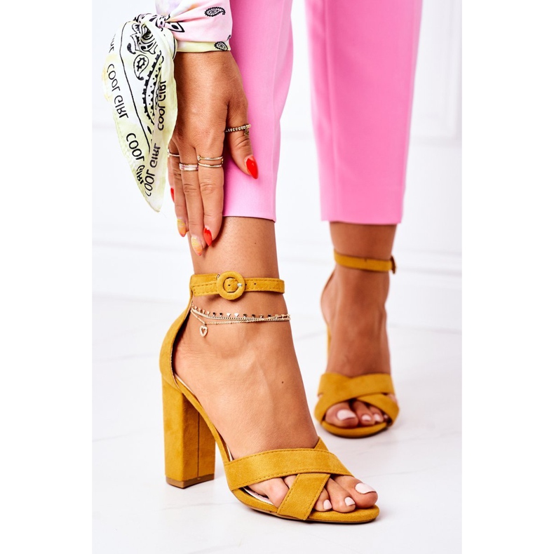 PS1 Naisten sandaalit kantapäässä Mokkanahka keltainen Telmen 2