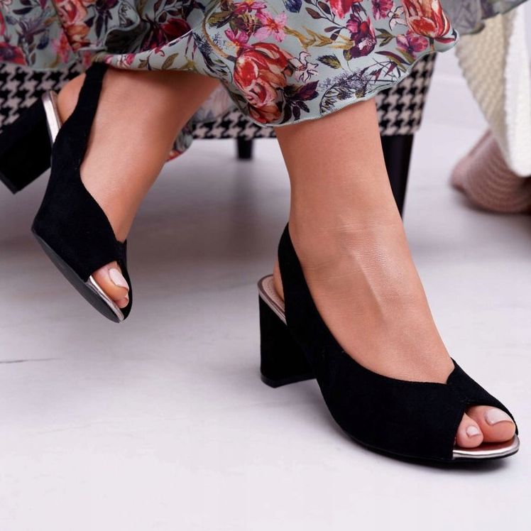 EVE Naisten sandaalit kantapäässä Suede Black Pollem musta 2