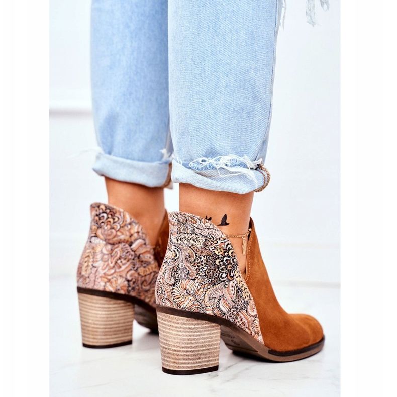 Naisten saappaat kantapäässä Maciejka Kevään nahka punainen 04492-29 ruskea 2