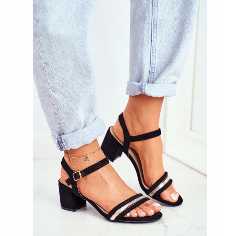 S.Barski Naisten sandaalit kantapäällä, jossa kiiltävä musta Wixi 1