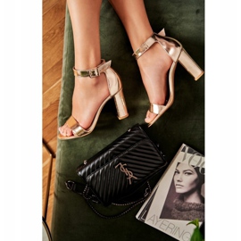 Naisten sandaalit korkokenkällä Laura Messi 1760 Nahkainen kultainen Iliad 1