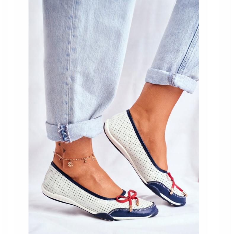 EVE Naisten valkoiset ja punaiset nahkaverhoilulajit Erdola valkoinen punainen laivastonsininen 2