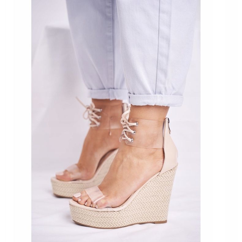 FB1 Naisten sandaalit Wedge Beige Beautiful Way 2