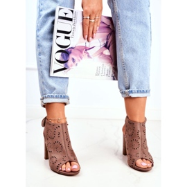 EVE Naisten sandaalit kantapäällä avoimella tarranauhalla khaki 1