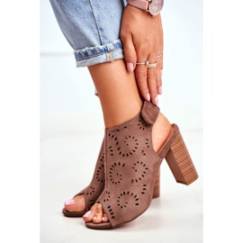 EVE Naisten sandaalit kantapäällä avoimella tarranauhalla khaki 2