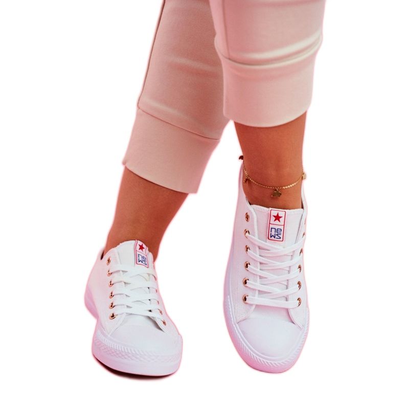 NEWS Naisten lenkkarit Matala kangas valkoinen Ecoma 2