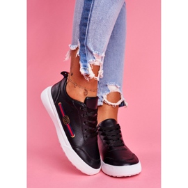 SEA Naisten urheilukengät Musta Naomi 2