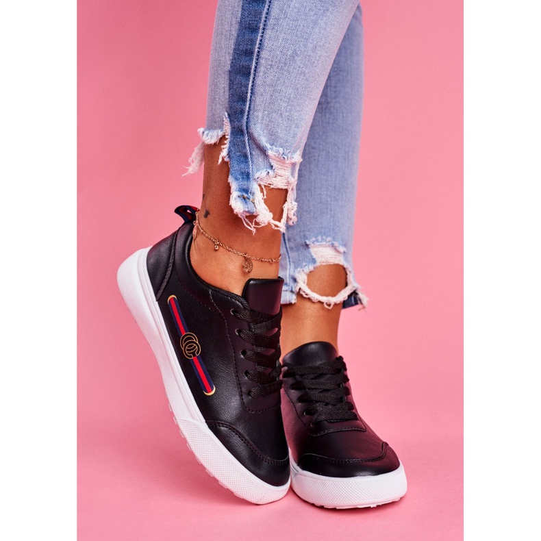 SEA Naisten urheilukengät Musta Naomi 2