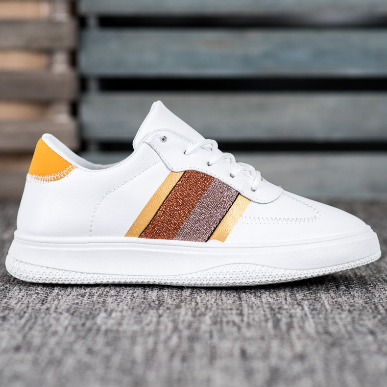 Small Swan Muodikkaat urheilukengät valkoinen 1