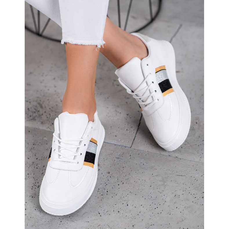 Small Swan Muodikkaat urheilukengät valkoinen 1