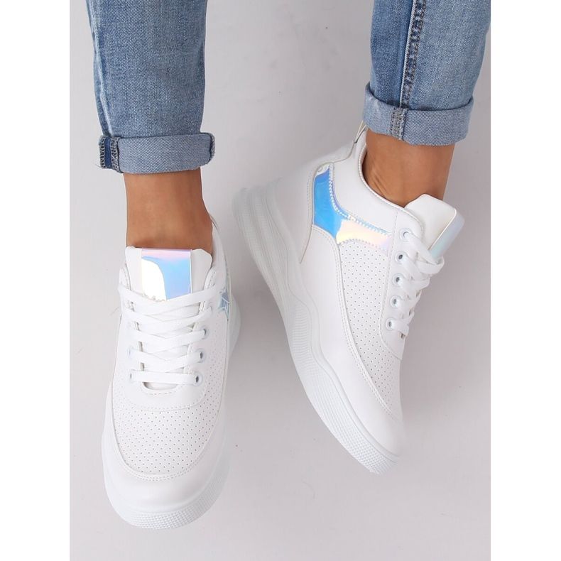 Valkoiset urheilukengät kiilakorot 85-429 VALKOINEN / HOPEA 1