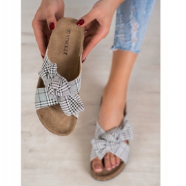 Muodikkaat VINCEZA -tossut valkoinen musta 1